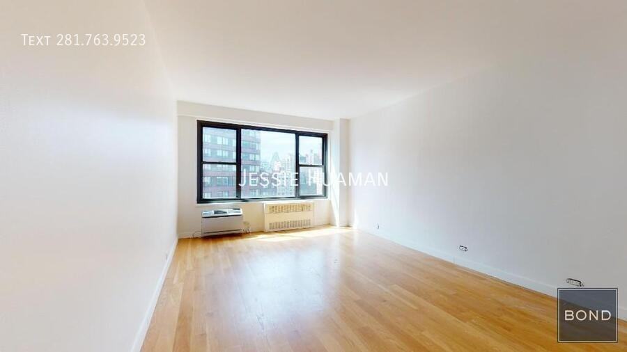 145 4th Ave #15CD - Photo 4 of 5