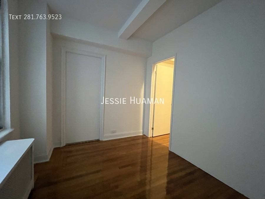 301 E 38th St #4JK - Photo 7 of 10