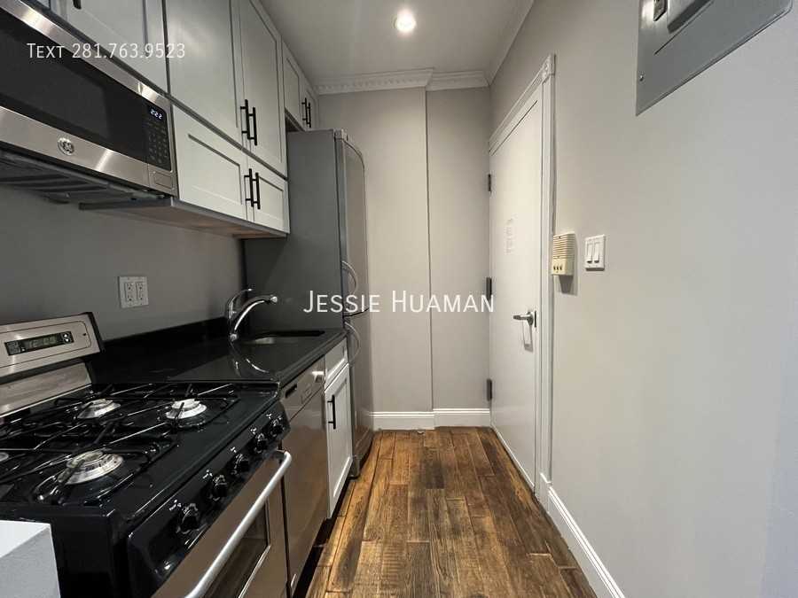 234 Mott St #9A - Photo 2 of 5