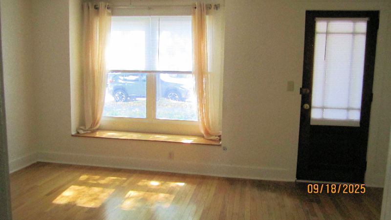 14 Washington St #1stFL - Photo 2 of 12