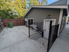 438 48th St #B - Photo 1 of 1