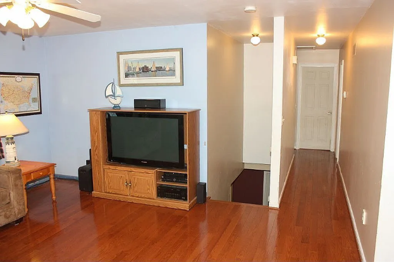 1123 Little Magothy View - Photo 3 of 28