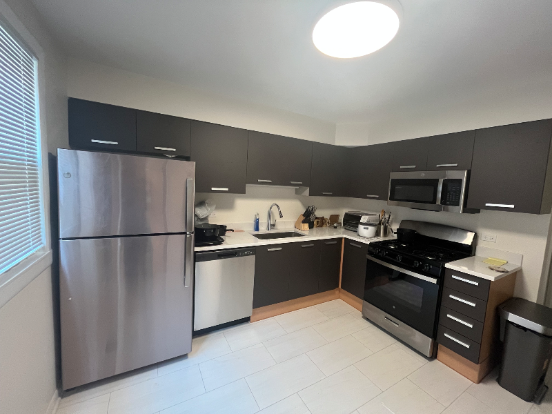 432 Elm Place #1 - Photo 2 of 4