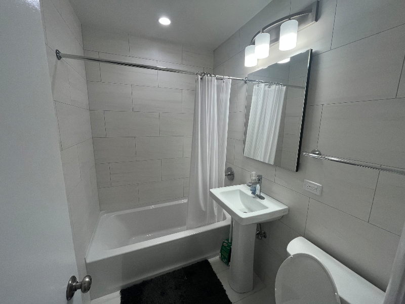 432 Elm Place #1 - Photo 3 of 4