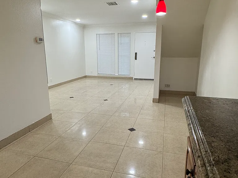 1786 W Greenleaf Ave - Photo 2 of 12
