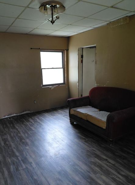 316 N 6th St - Photo 3 of 7