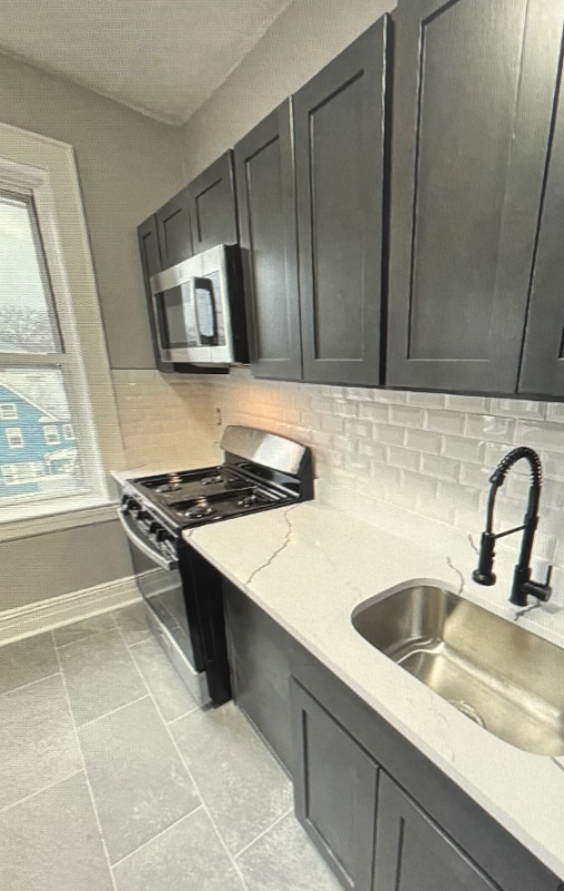 758 Jersey Ave #E - Photo 2 of 19