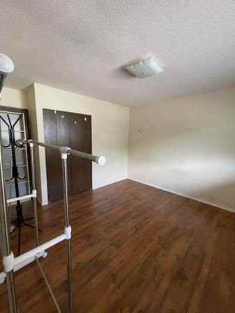 1100 Marsden Court - Photo 3 of 8