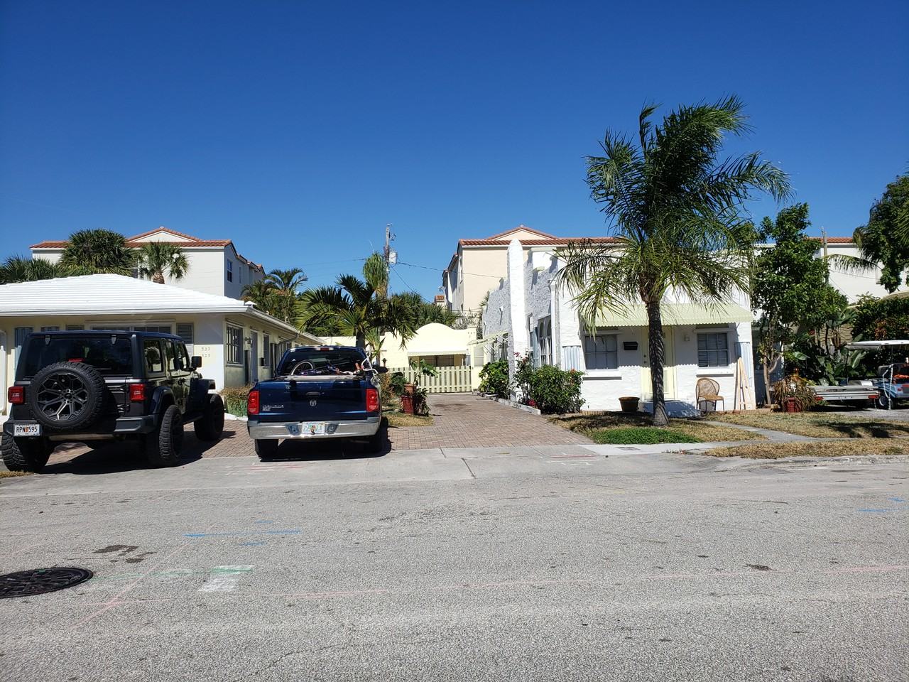 325 Kenilworth Blvd #325 - Photo 3 of 22