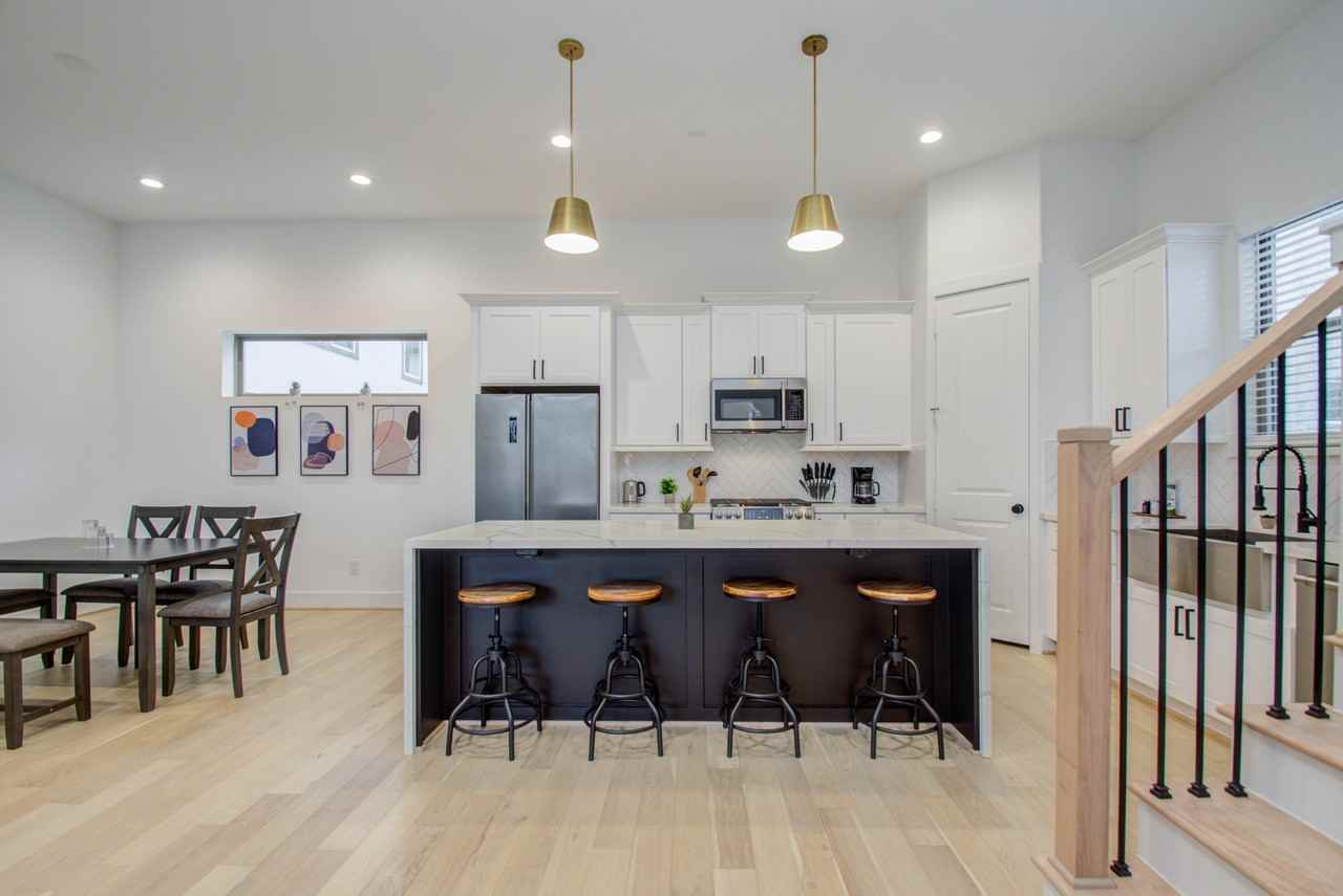 2315 Sherwin St #NA - Photo 3 of 36