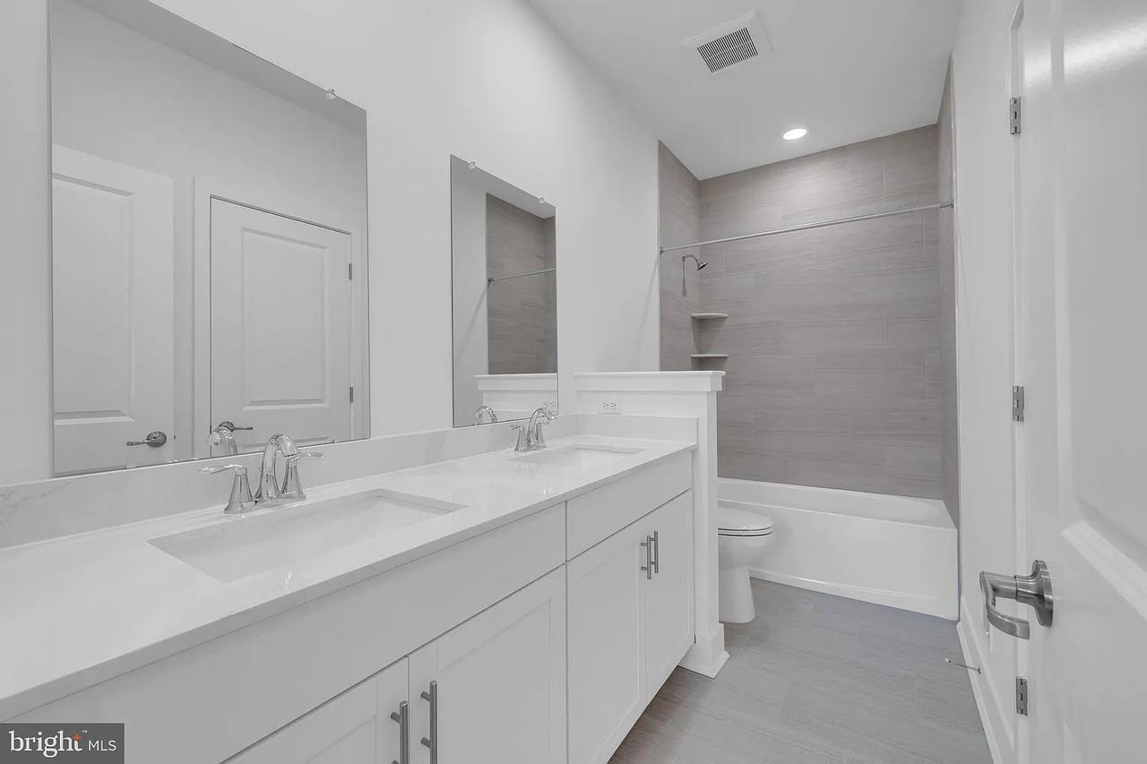 293 Lewis Fisher Dr #293 - Photo 3 of 7