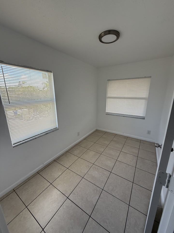 11431 Char Ann Dr #5 - Photo 2 of 13