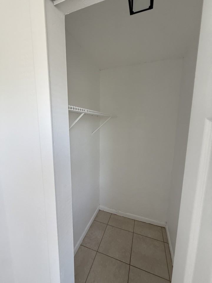 11431 Char Ann Dr #5 - Photo 3 of 13