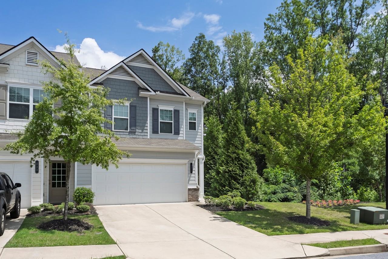 235 Centennial Cir #64 - Photo 3 of 38