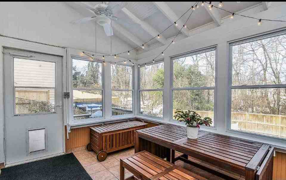 211 Summers Ct #NA - Photo 2 of 9
