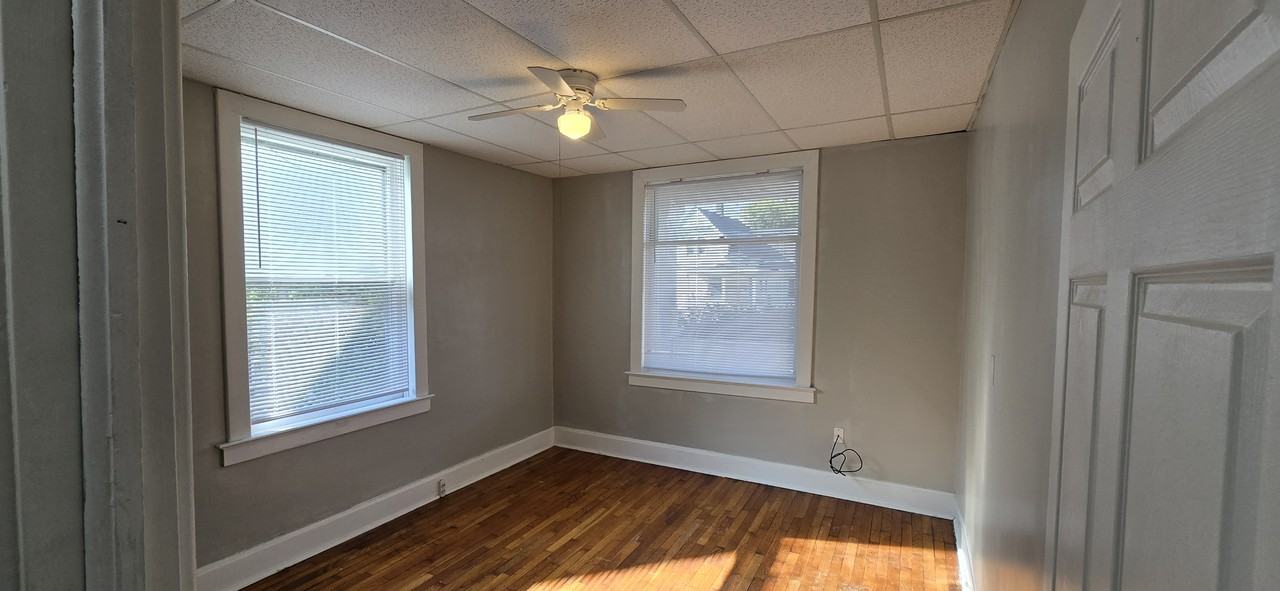 202 W Emerson St #1 - Photo 6 of 14