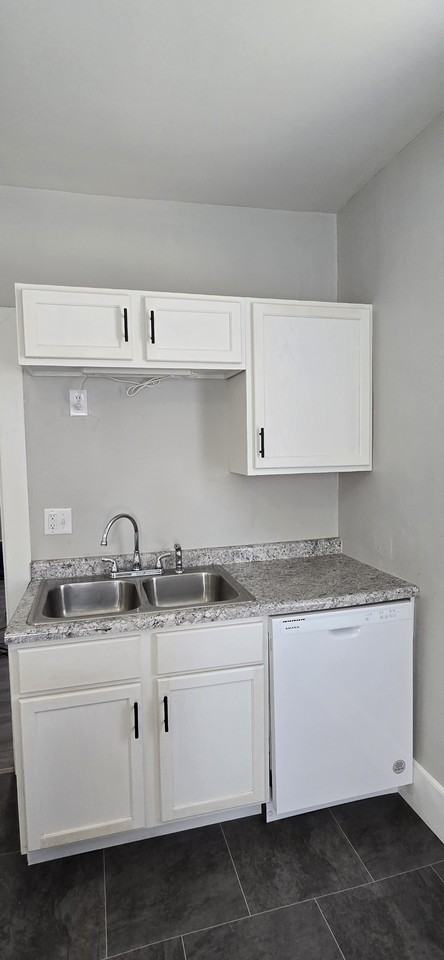 202 W Emerson St #1 - Photo 7 of 14