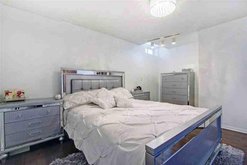 2019 Cedarwood Court - Photo 2 of 3