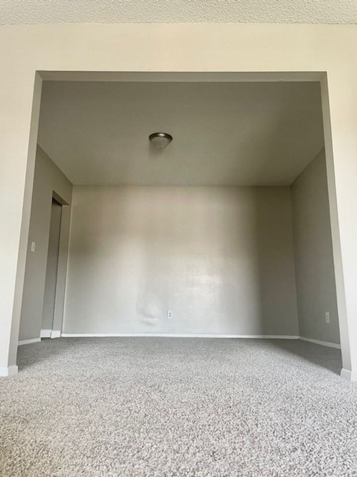 Baytree On Baymeadows - Photo 4 of 10