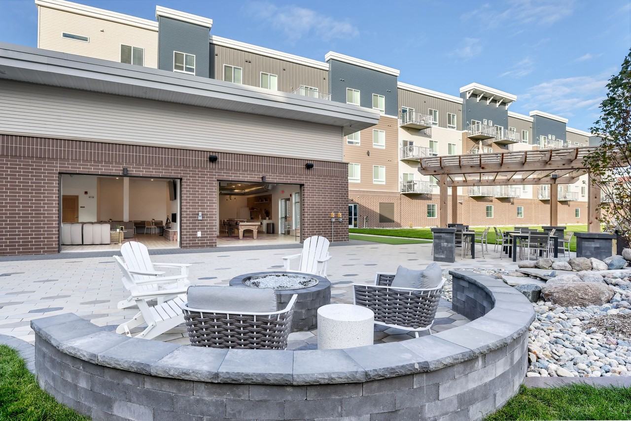 The Retreat - Photo 7 of 50