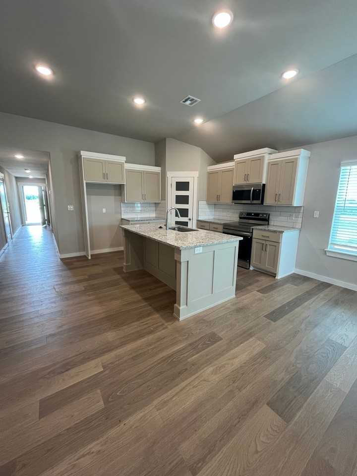 14505 E 39th Pl S - Photo 3 of 12