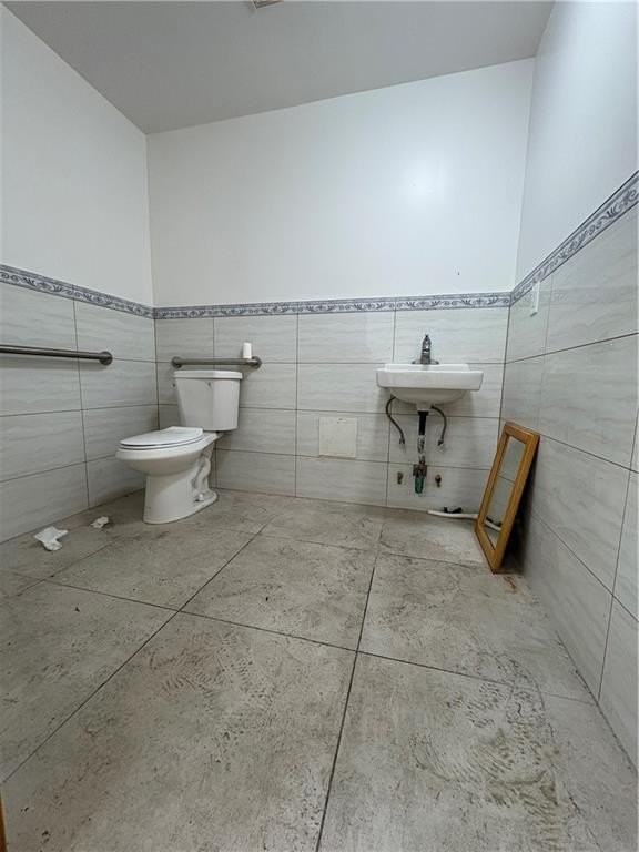 761 58th St #B - Photo 7 of 8