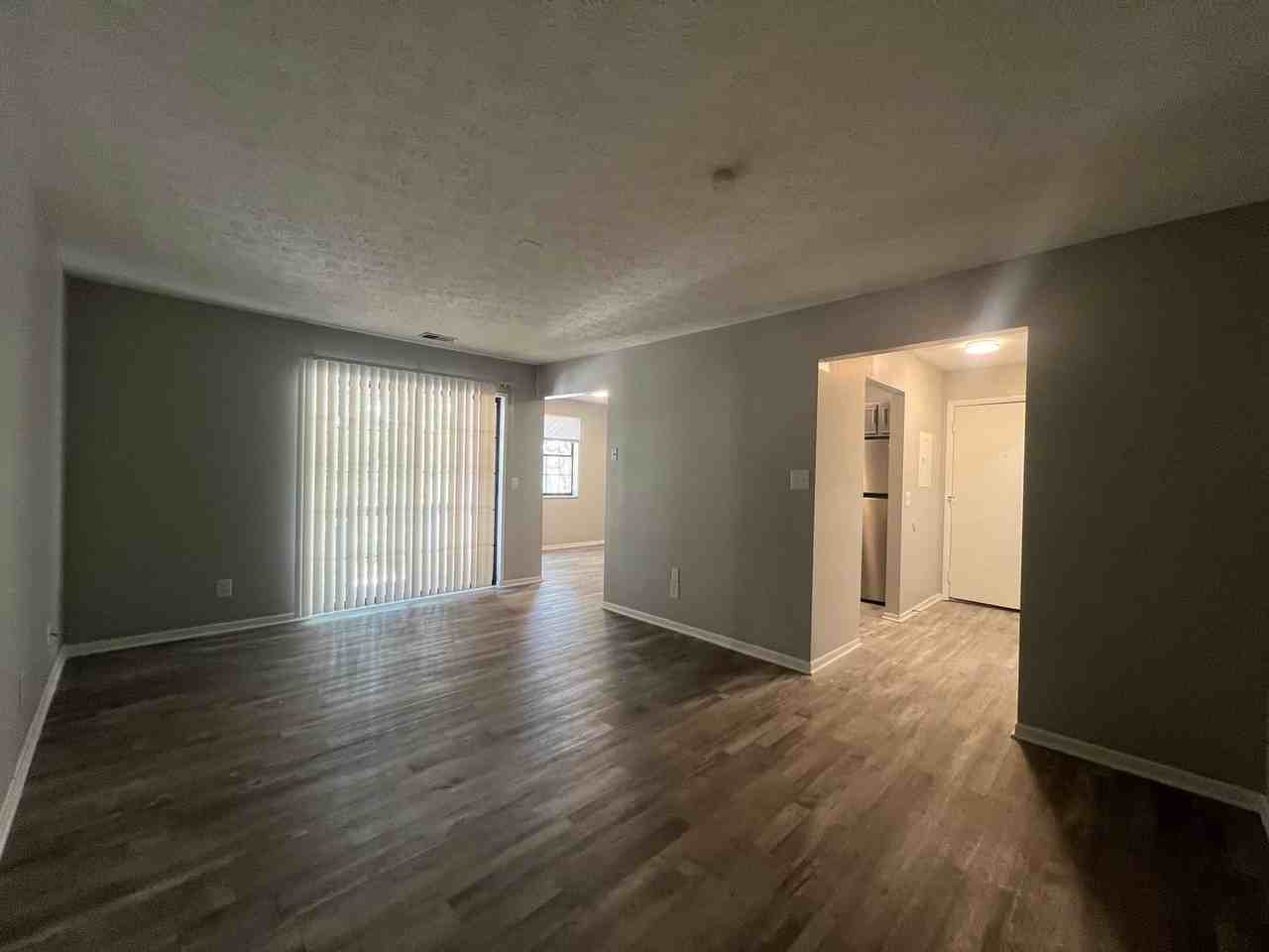 Sirena Gordon Apartments - Photo 5 of 13