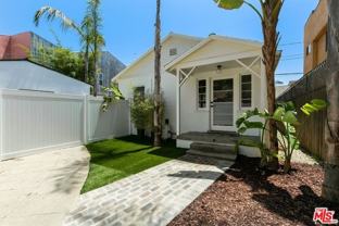 1034 Bay St #B - Photo 1 of 1