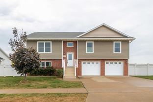 360 Shrewsbury Ln - Photo 1 of 1
