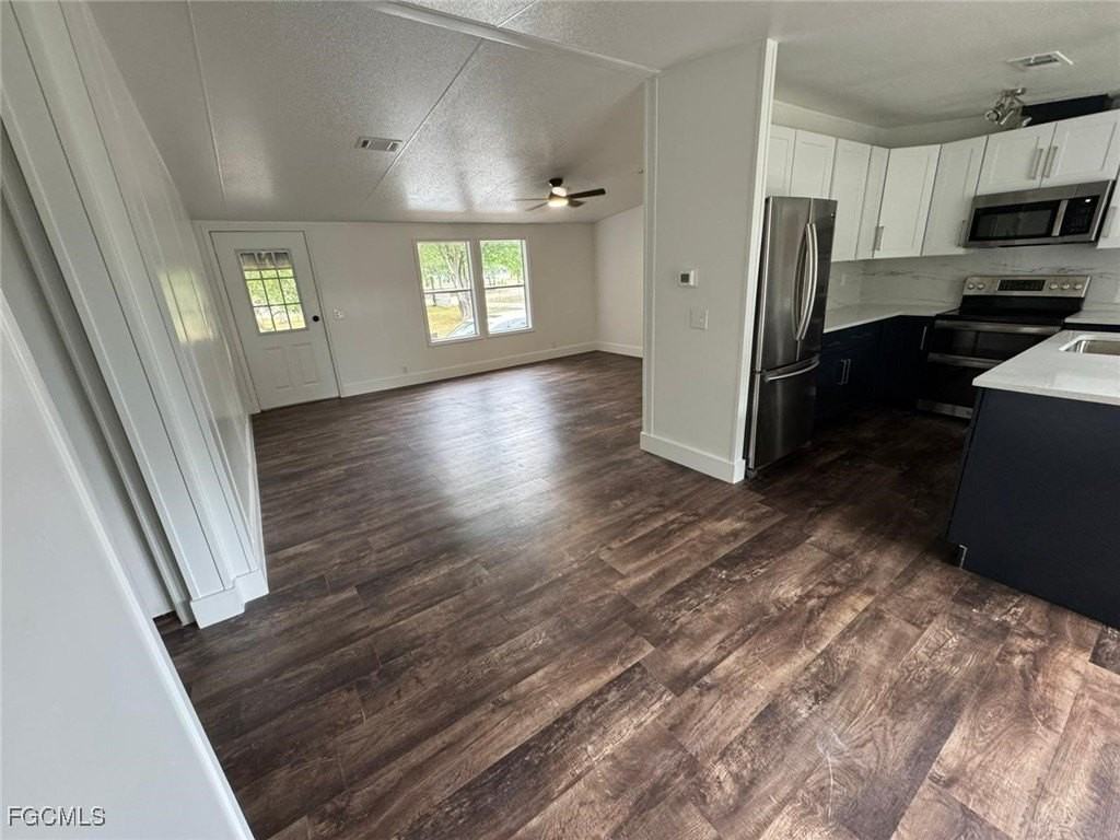 6561 Eastwood Acres Rd - Photo 2 of 11