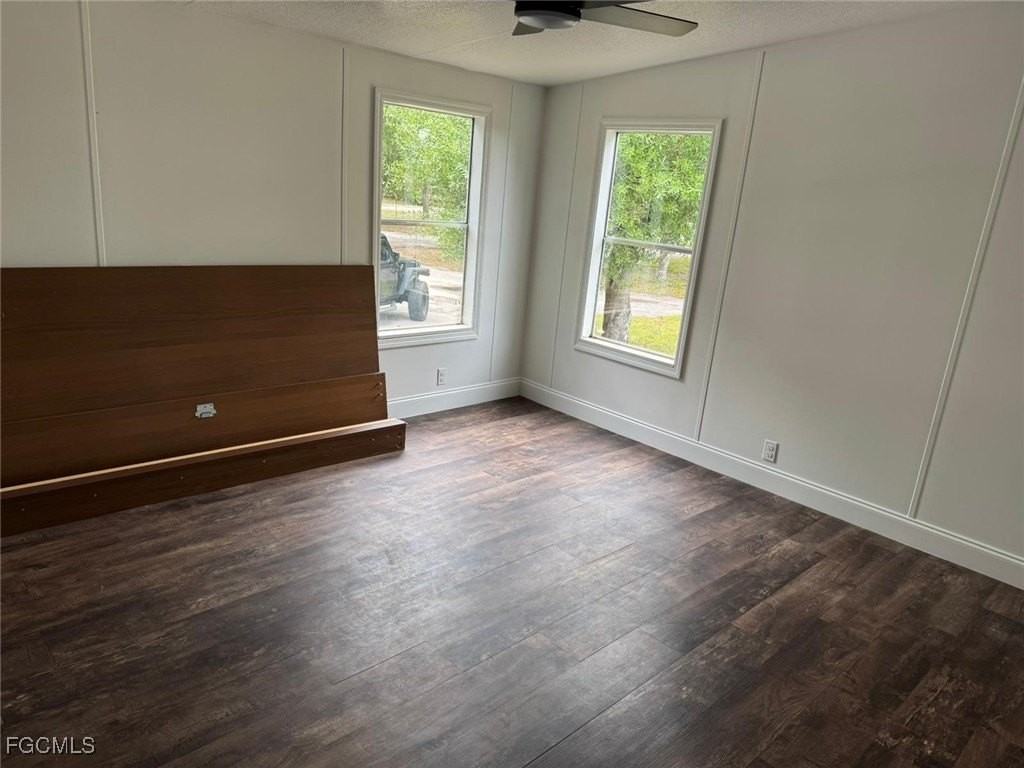 6561 Eastwood Acres Rd - Photo 3 of 11