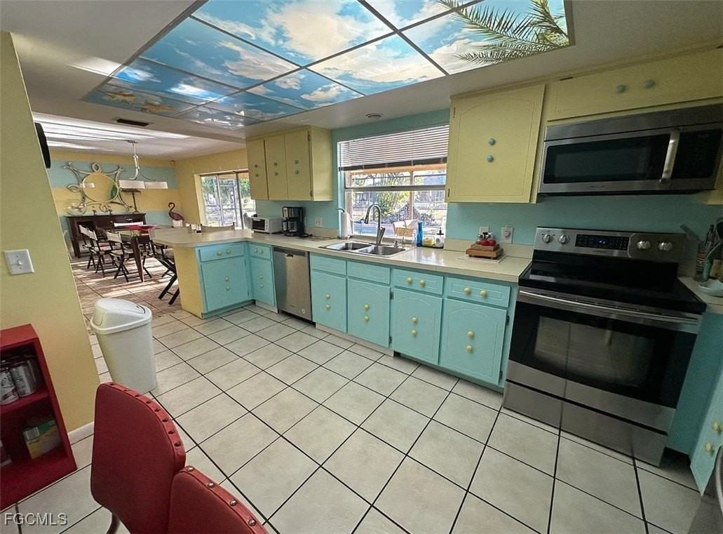 313 Se 16th Pl - Photo 4 of 14