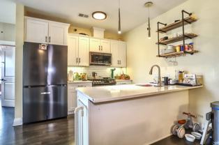 1901 Summit Ave #404 - Photo 1 of 1