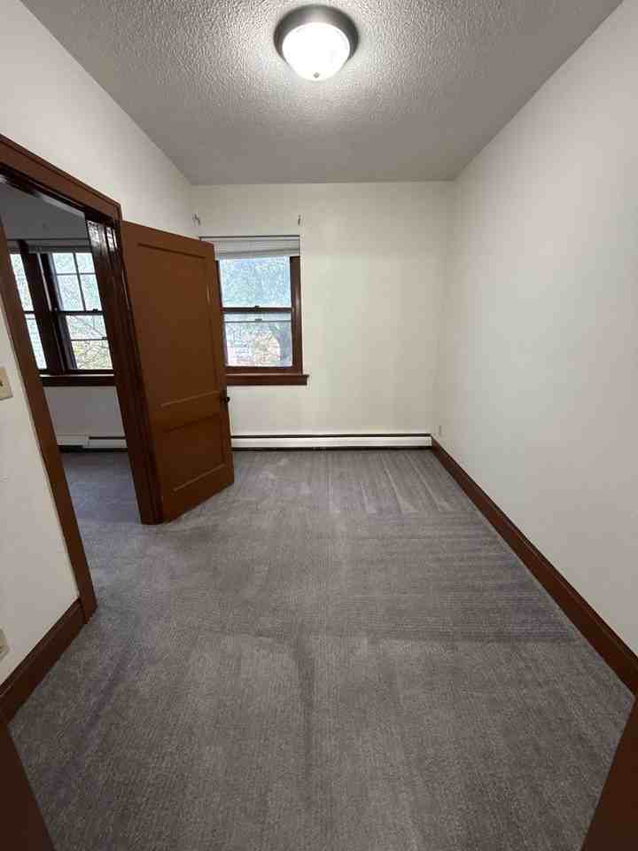 402 2nd Ave Nw #308 - Photo 4 of 7