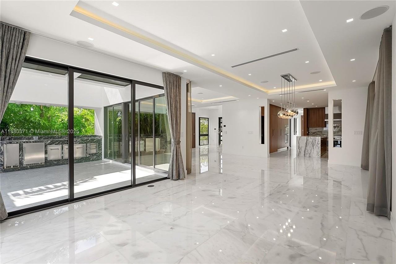 1311 Stillwater Dr #0 - Photo 7 of 44