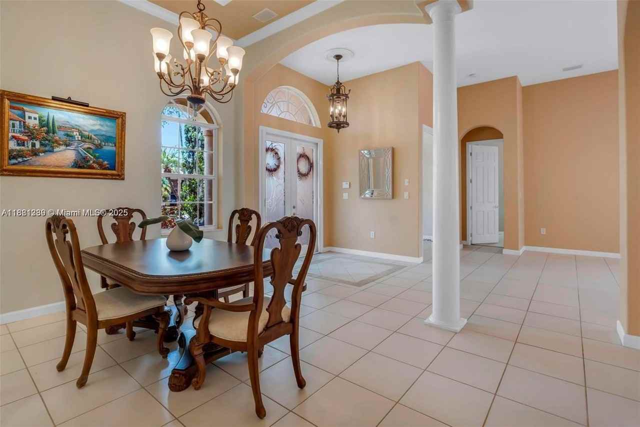 1925 Nw 167th Ter - Photo 5 of 24