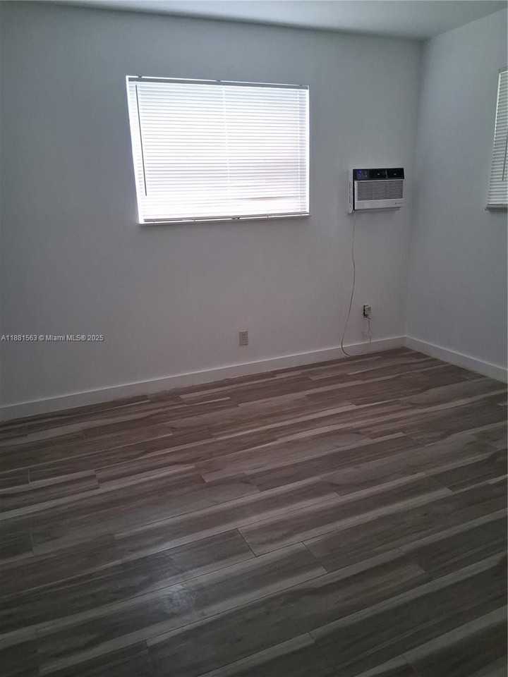 2710 Northwest 6th Street #A - Photo 5 of 15