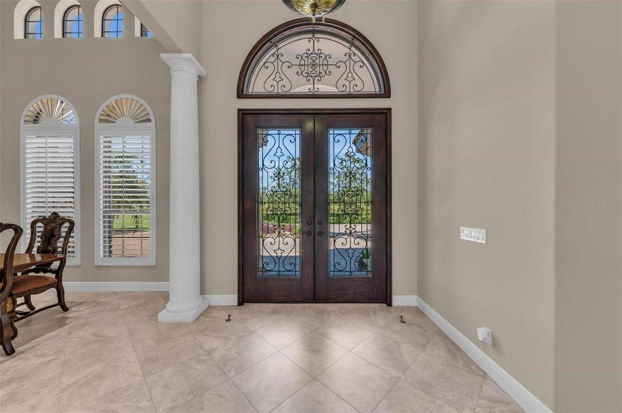 1110 79th St E - Photo 2 of 50