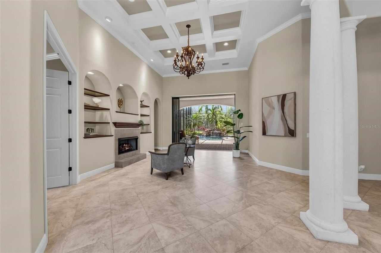 1110 79th St E - Photo 3 of 50