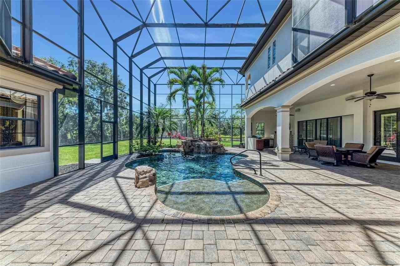 1110 79th St E - Photo 5 of 50