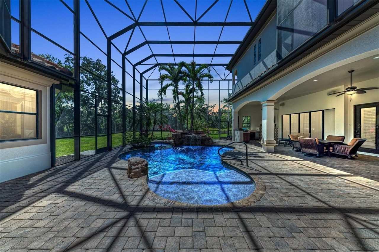 1110 79th St E - Photo 6 of 50