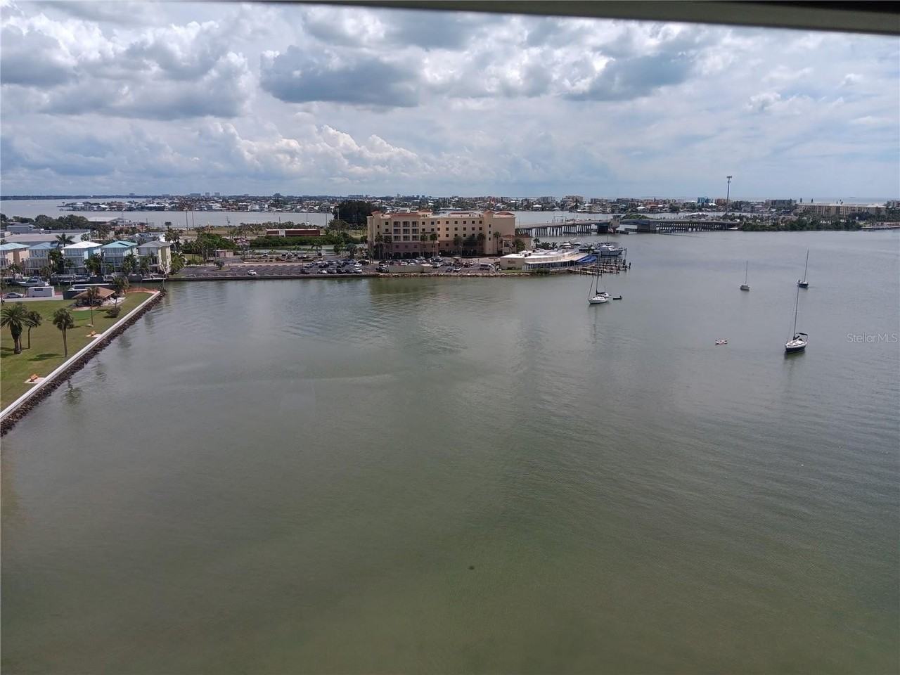 4775 Cove Cir #1102 - Photo 6 of 11