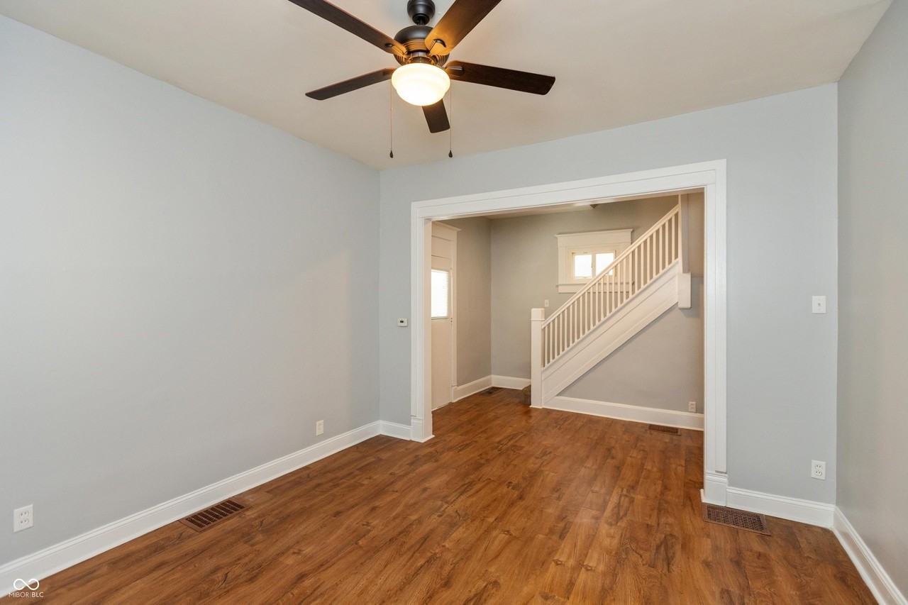 1661 S Talbott St - Photo 4 of 26