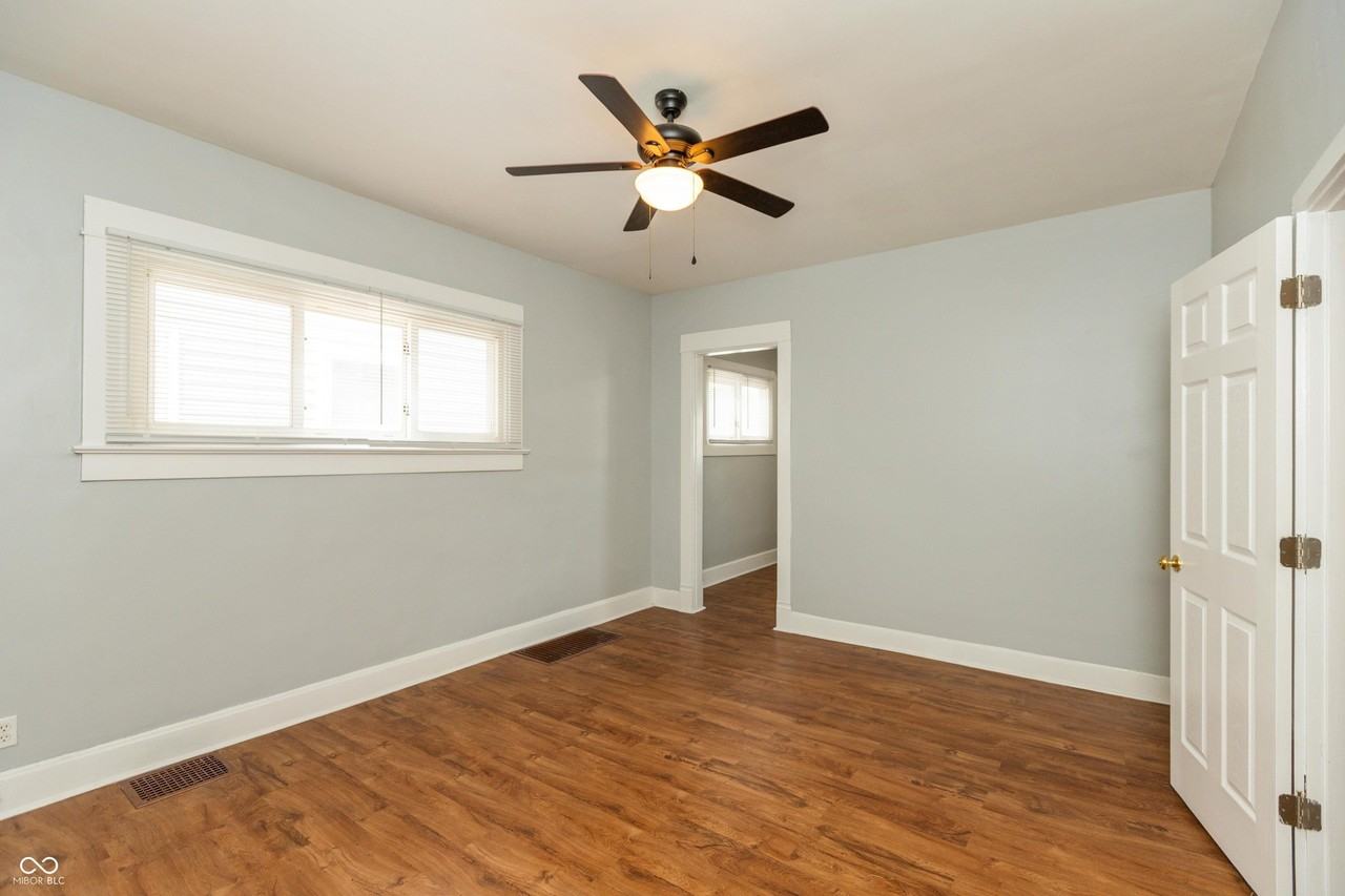 1661 S Talbott St - Photo 6 of 26