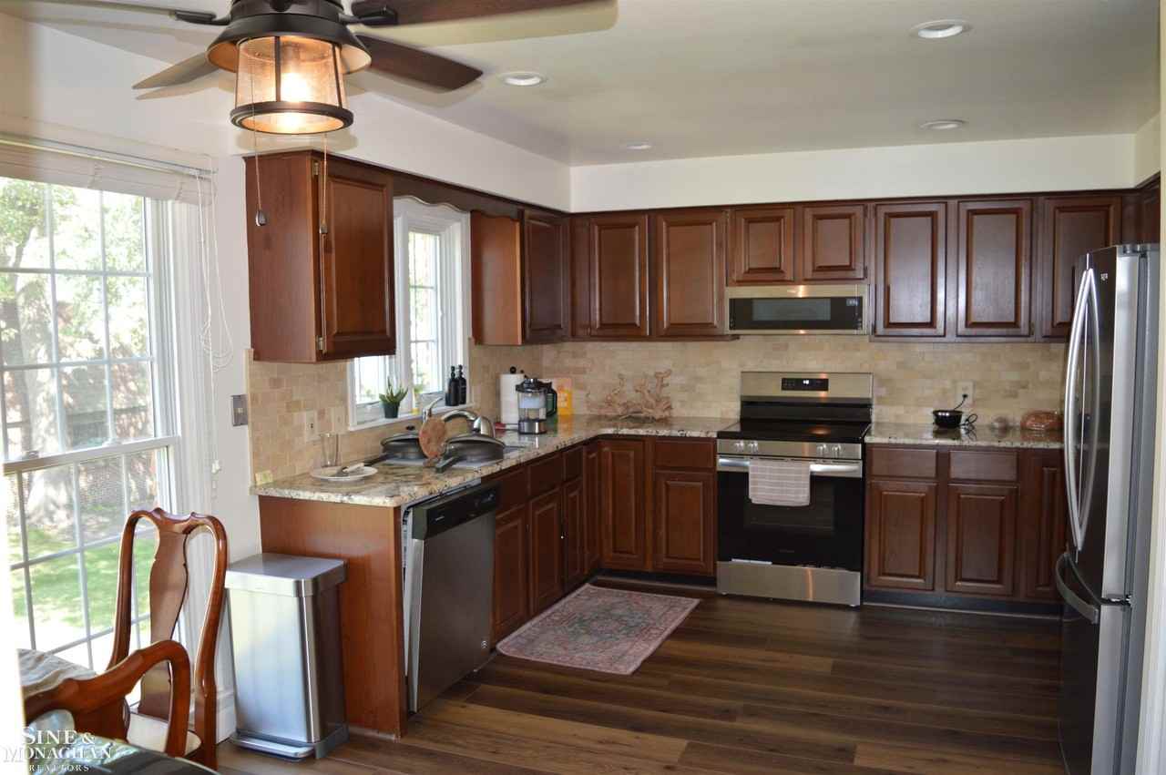 744 Trombley Road - Photo 4 of 50