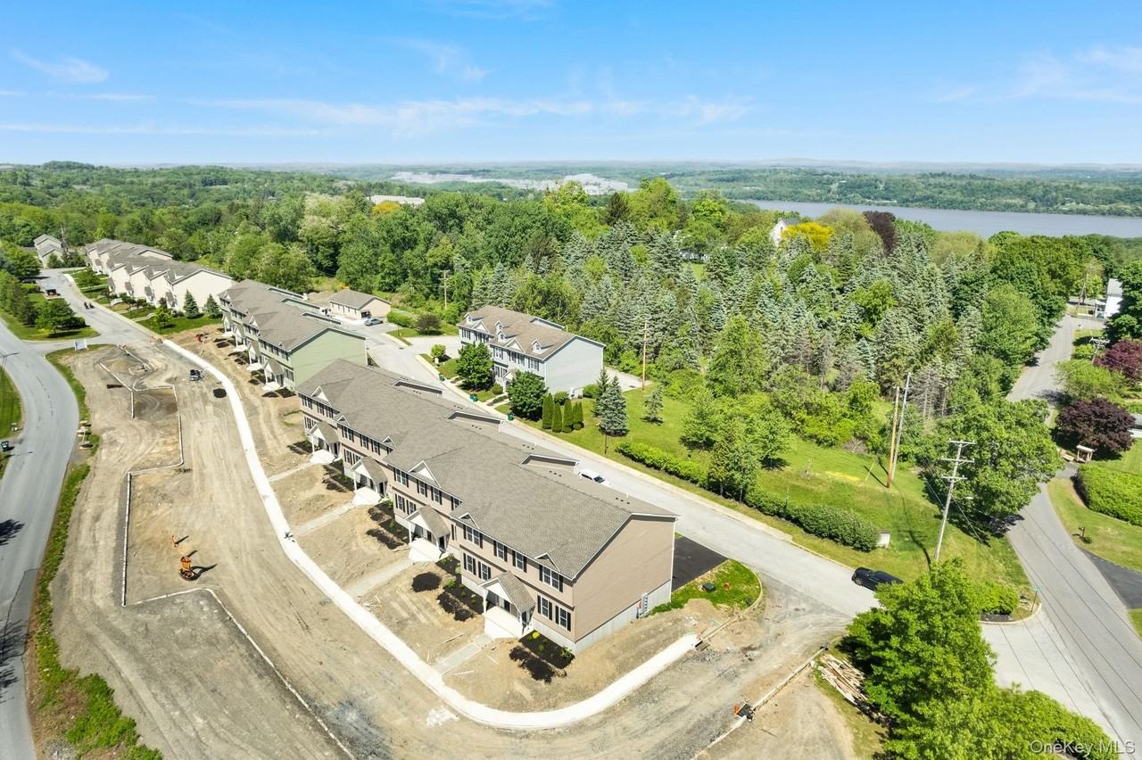 75 Hudson Cir - Photo 5 of 30