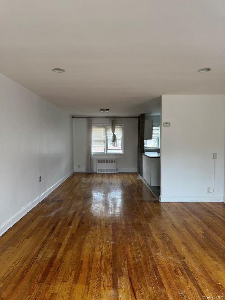 15013 78th Ave - Photo 5 of 24