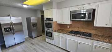 featured image of Yoe St