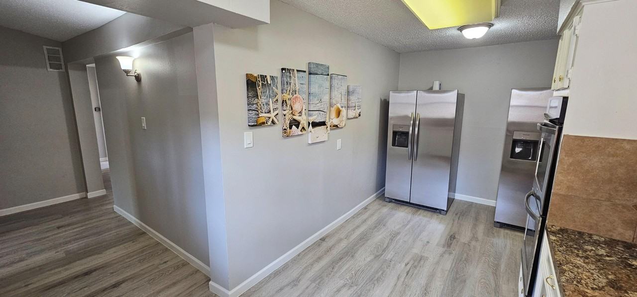 Yoe St - Photo 6 of 16