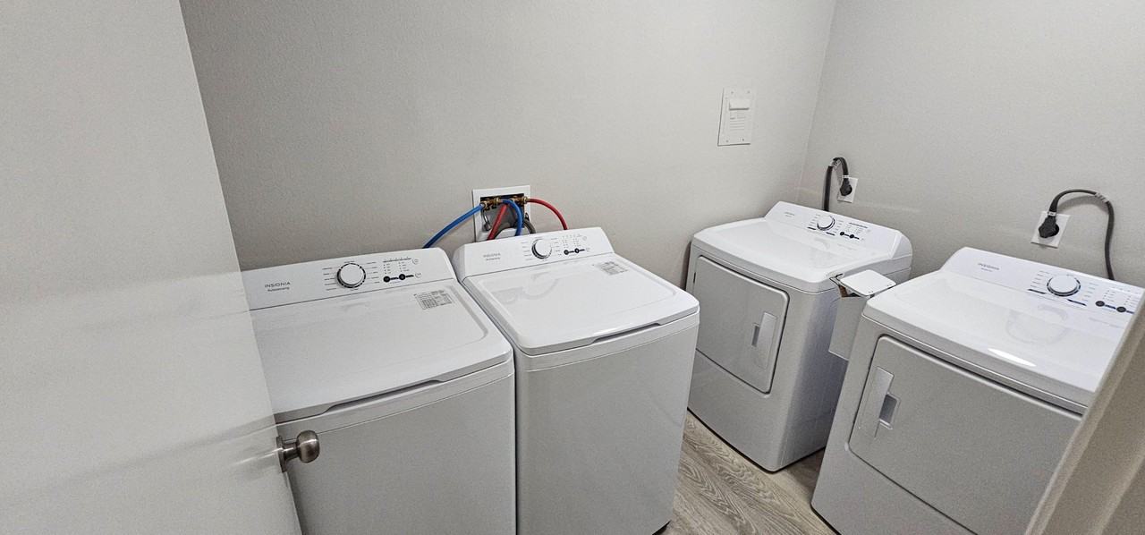 Yoe St - Photo 7 of 16